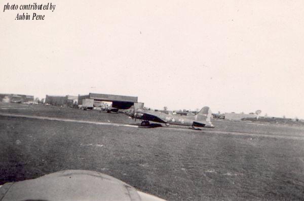 takeoff.jpg (24432 bytes)